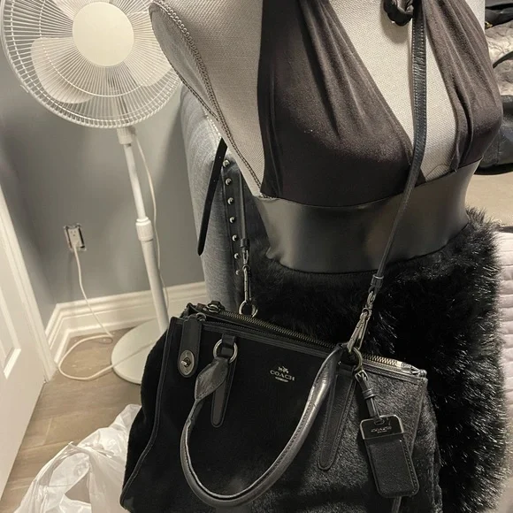 ****Authentic*** Coach Rabbit or Racoon Fur Hand Bag - Picture 8 of 10